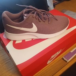 Women Nike